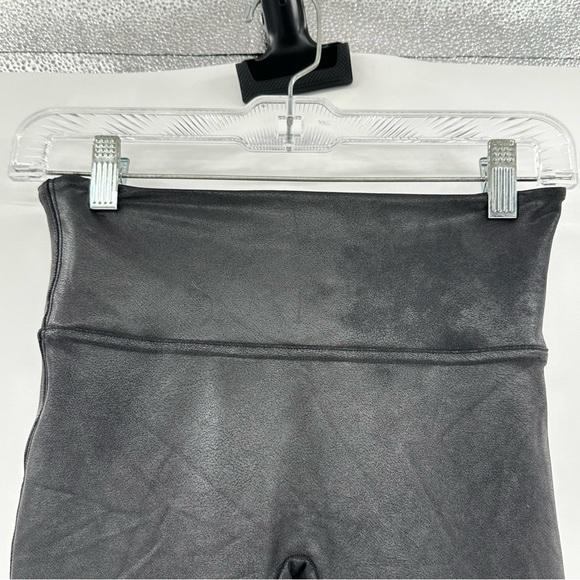 Spanx Black Faux Vegan Leather Leggings Size Small Fall Staple - Picture 4 of 7